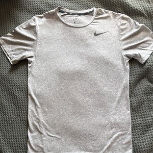 Nike Men's Light Gray Dri-FIT Tee